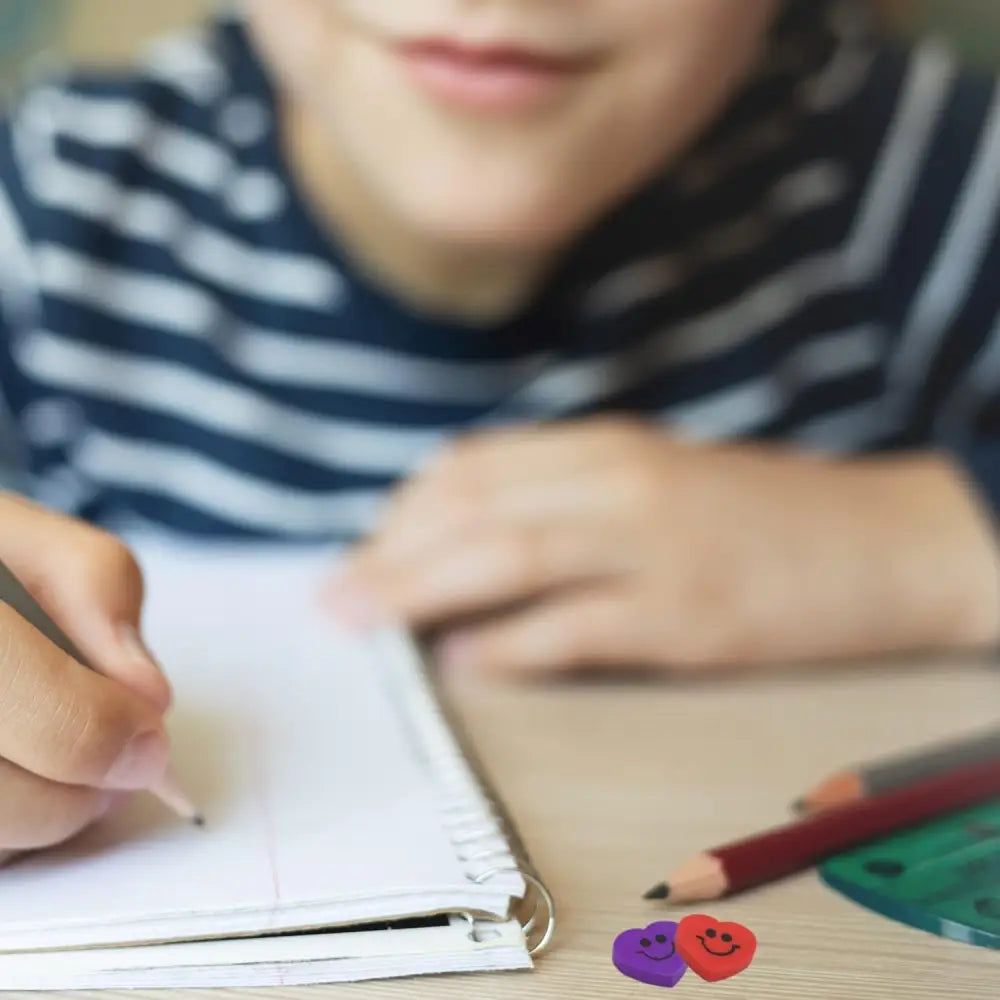 4E’s Novelty 144-Pack Mini Heart Erasers – Candy Alternative Valentine Party Favors for Kids