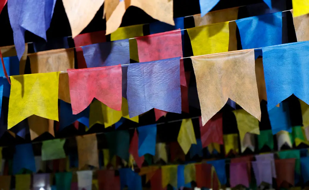 How to Make Your Own Party Banners and Signs