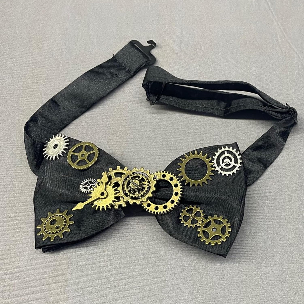 4E's Novelty Steampunk Bowtie for Men & Women - Adjustable Steampunk Prop, Steampunk Accessories & Ideal Steampunk Bowtie & Steampunk Couples Costumes