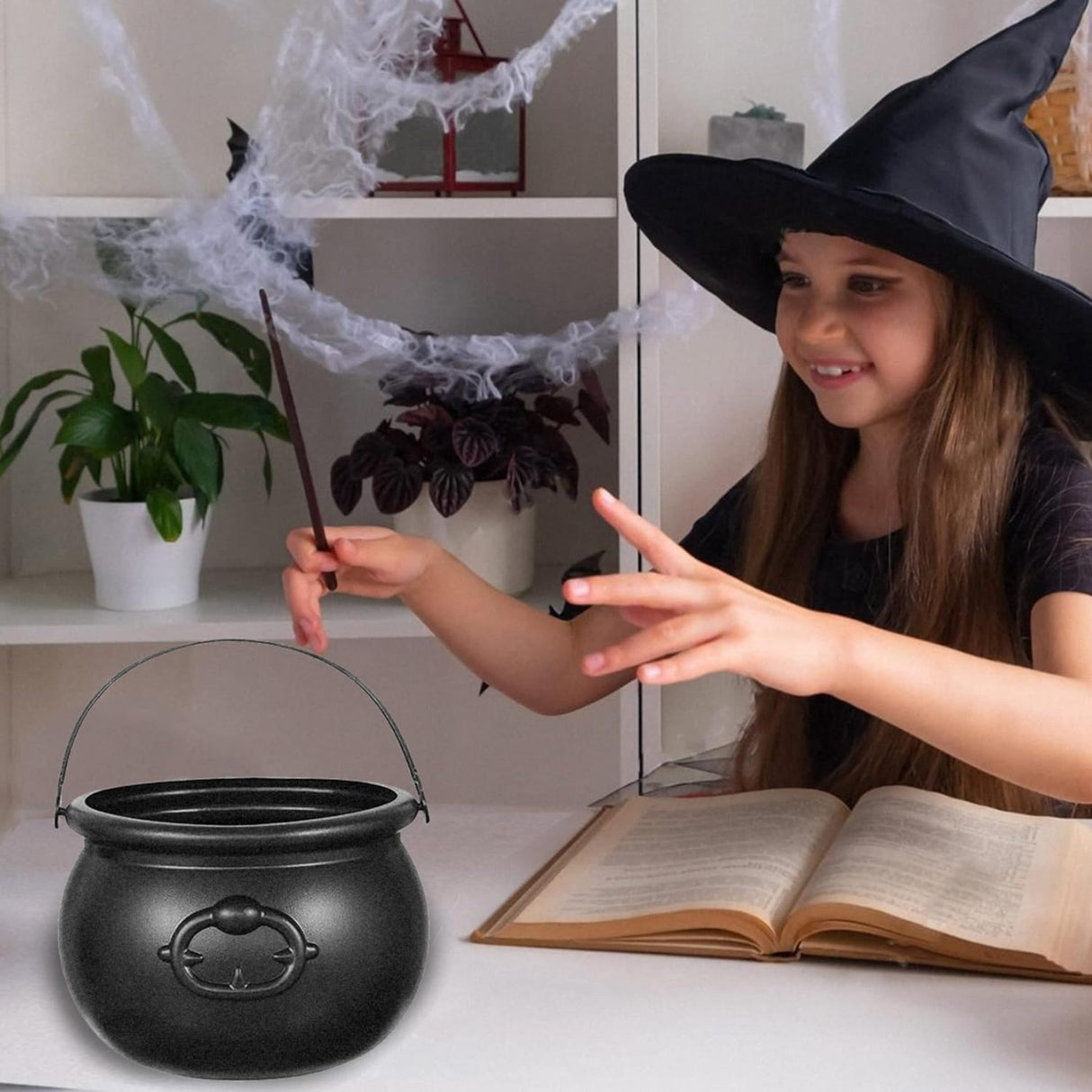 4E's Novelty Large Plastic Black Cauldron – 7" St. Patrick's Day Pot of Gold Decoration, Candy Holder