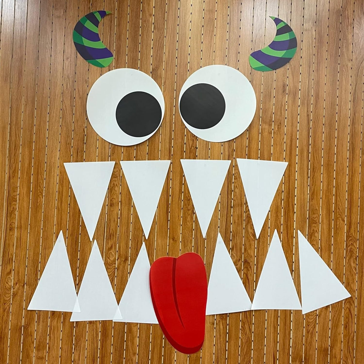 4E's Novelty Monster Trunk Huge Eye Halloween Decor Kit – Trunk or Treat Car Decorations for SUVs, Reusable Monster Theme