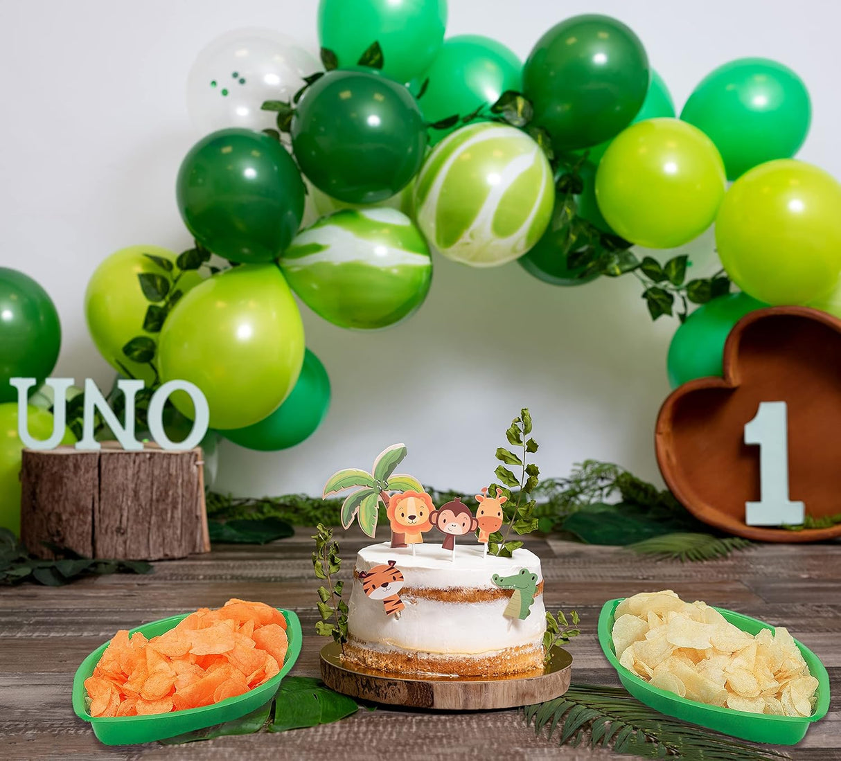4E's Novelty 12 Pack Green Leaf Plates for Luau Party Decorations – Cute Luau Party Trays, Perfect Hawaiian Party Supplies