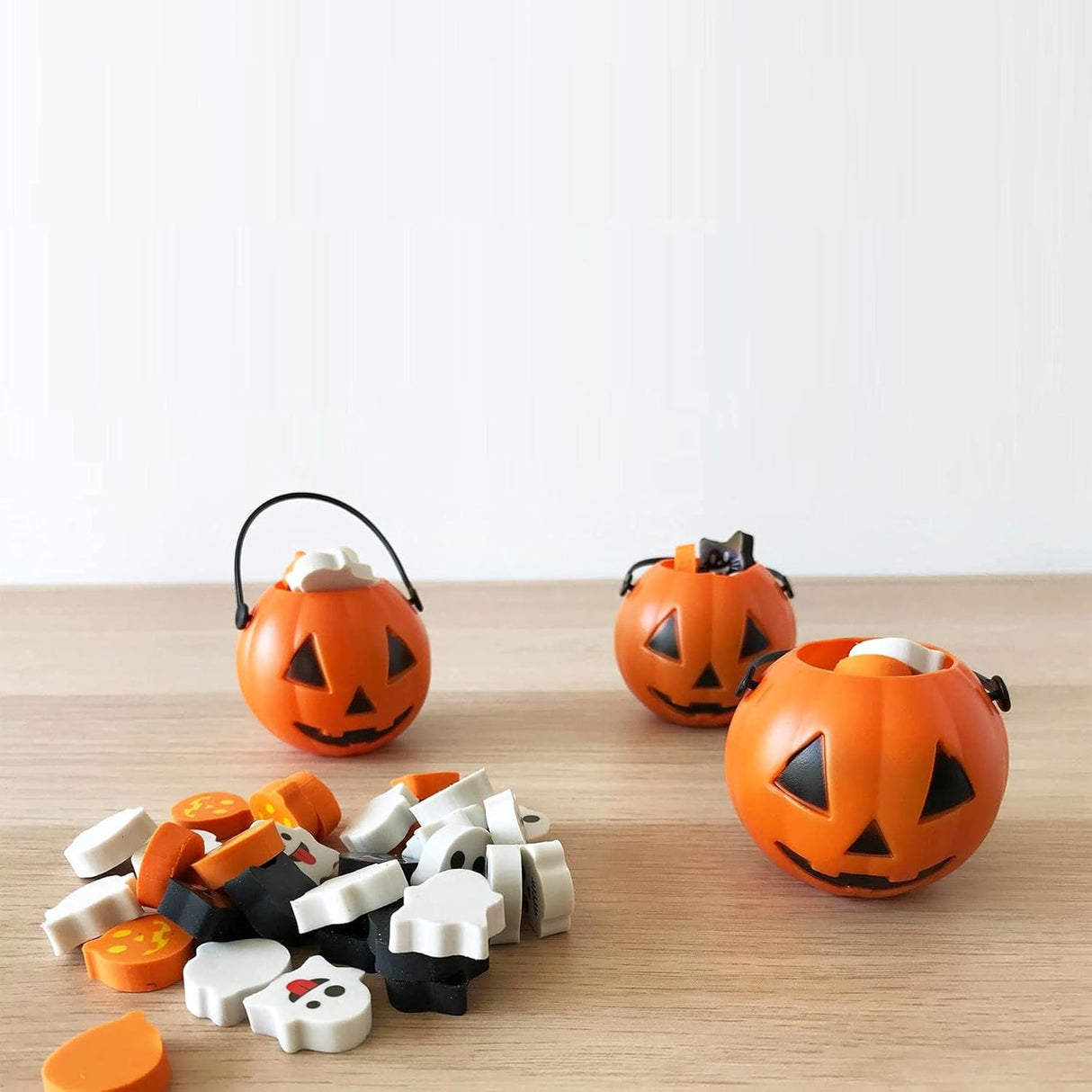 4E's Novelty 24 Pack Mini Pumpkin Buckets – 2.5" Halloween Treat Pails, Plastic Candy Buckets