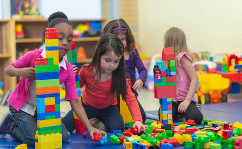 Best Toys for Developing Fine Motor Skills