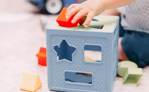 Best Toys for Developing Fine Motor Skills