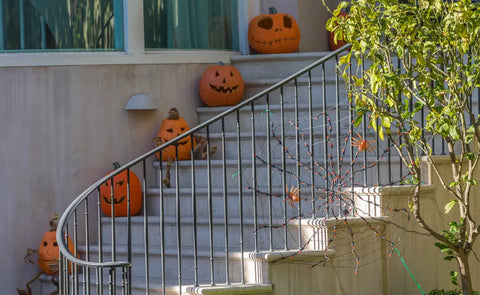 How to Decorate Your Porch for Halloween