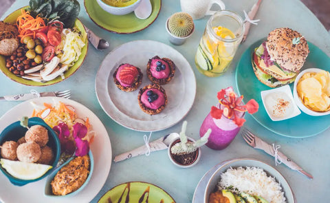 List of Ideas for Hosting a Themed Brunch